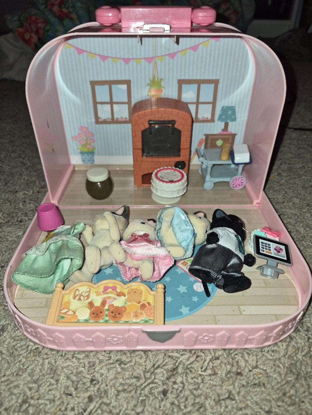 Li'l Woodzeez Pink Portable Doll House Travel Suitcase